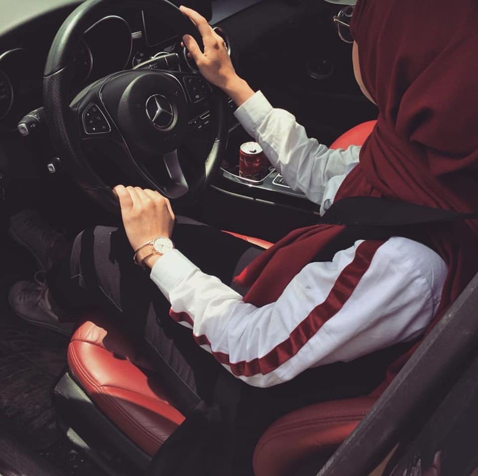 رمزيات سيارات من الداخل