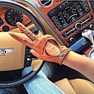 رمزيات سيارات من الداخل