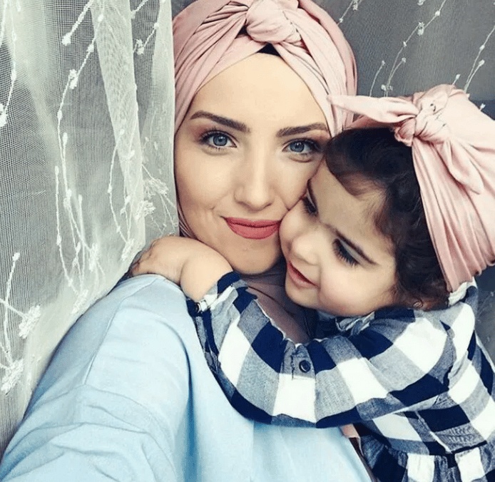 رمزيات طفل مع امه وابوه