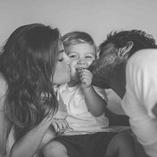 رمزيات طفل مع امه وابوه