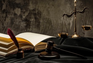 شروط فتح مكتب محاماة في الامارات