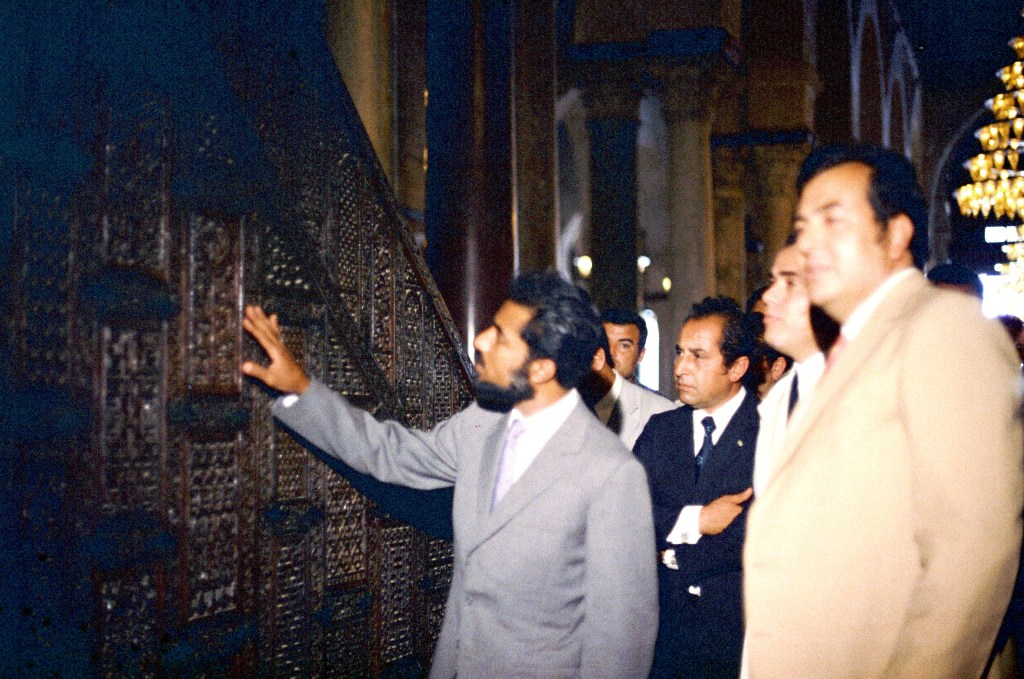 صور السلطان قابوس