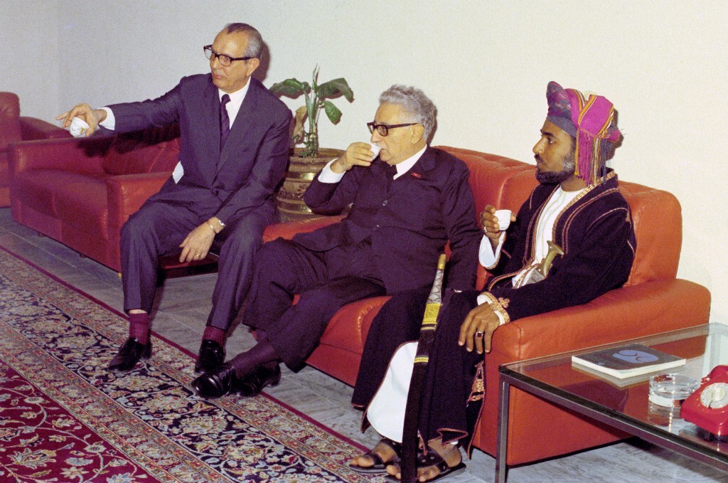 صور السلطان قابوس