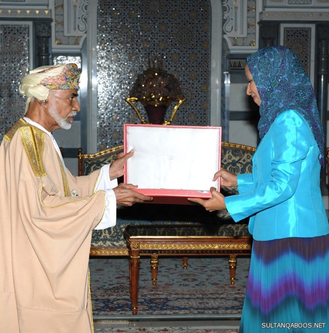 صور السلطان قابوس