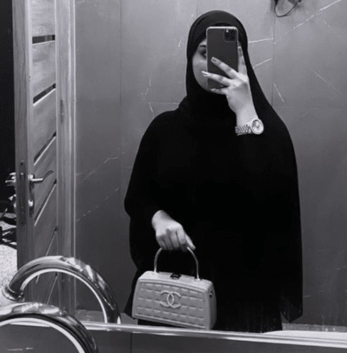 صور بنات انستا ابيض واسود