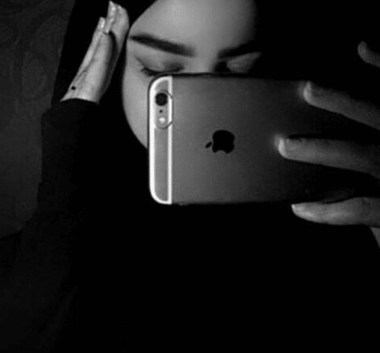 صور بنات انستا ابيض واسود