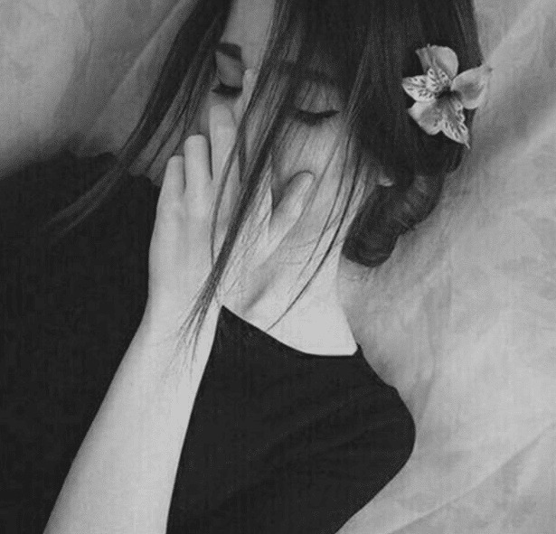 صور بنات انستا ابيض واسود