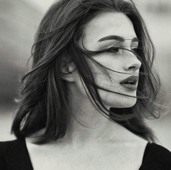 صور بنات انستا ابيض واسود