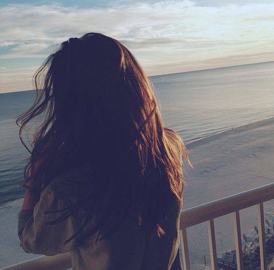 صور بنات حزينه 2024