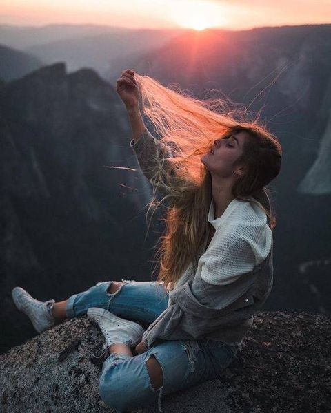 صور بنات حزينه 2024