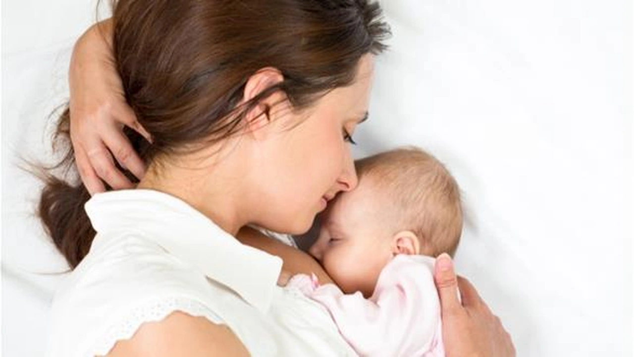 صورة طرق لتحفيز إنتاج حليب الأم الطبيعي 