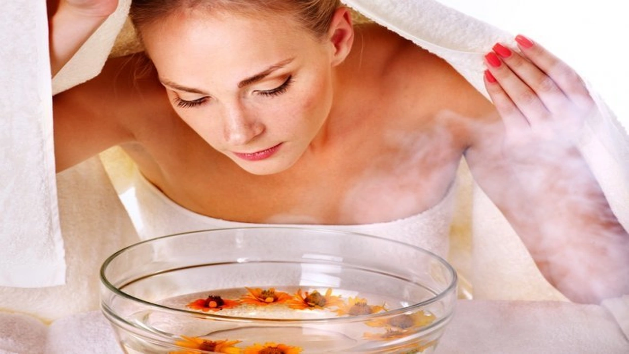 صورة طريقة تنظيف البشرة بالبخار