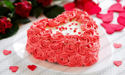 عبارات تكتب على الكيك للاصدقاء