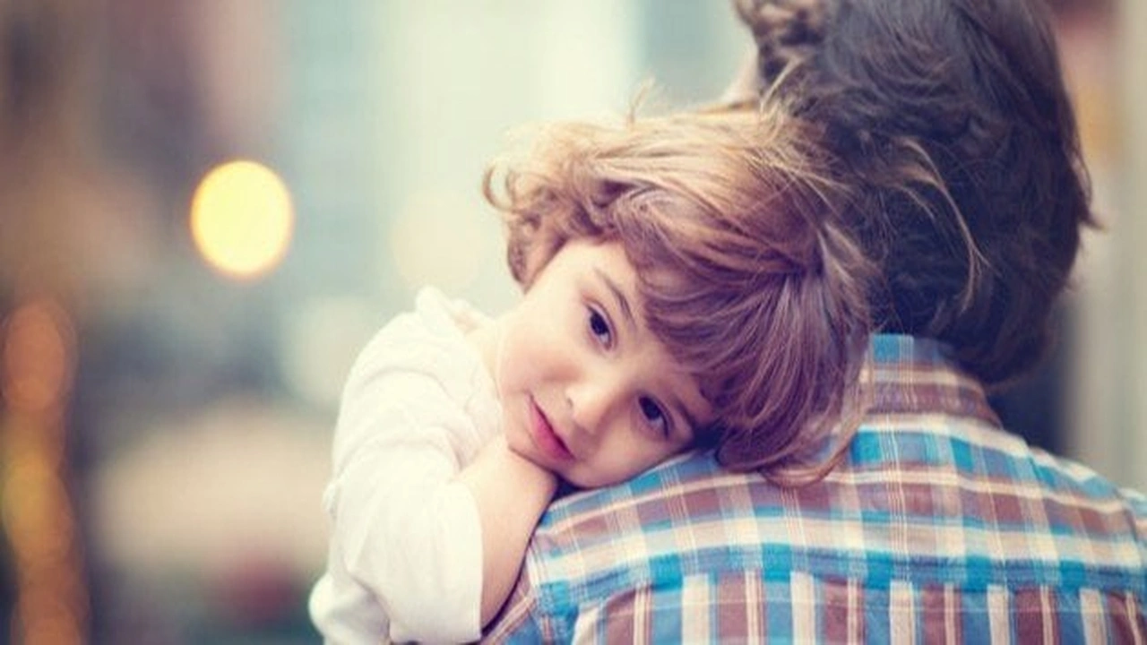 صورة عبارات عن طفلي المدلل