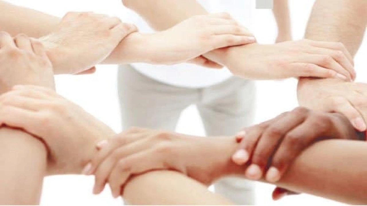 صورة عبارات عن طلب المساعدة