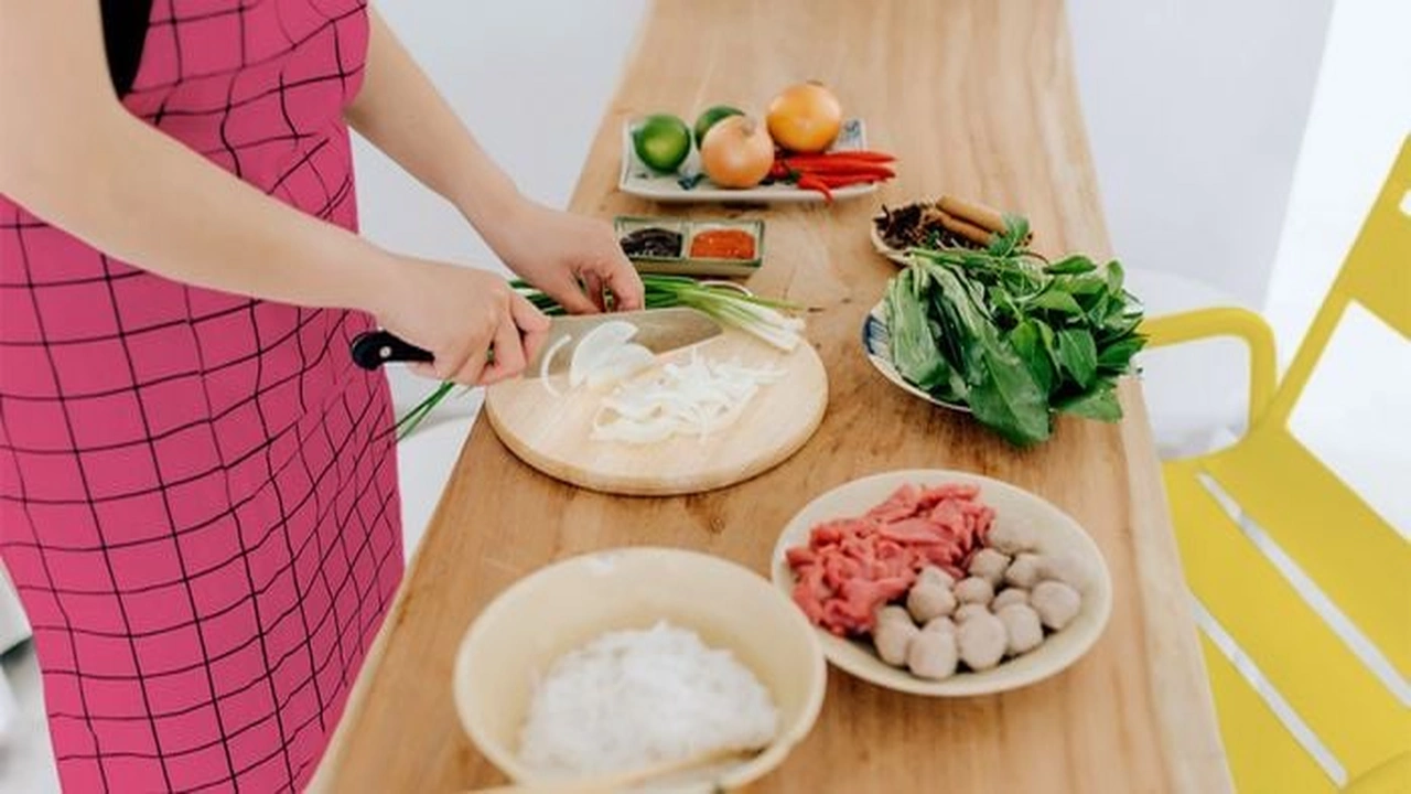 صورة عبارات مدح الطبخ