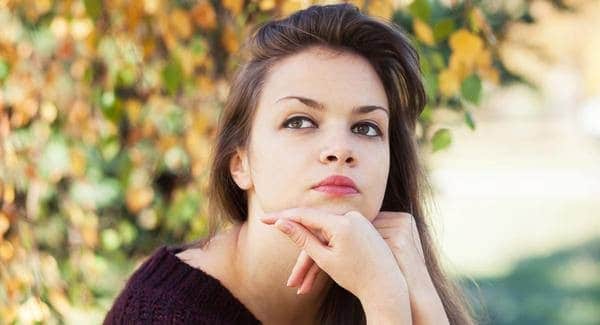 علامات البنت التي تحبك