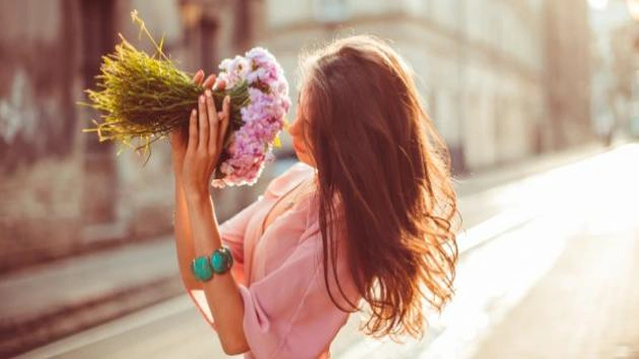 صورة علامات البنت التي تحبك