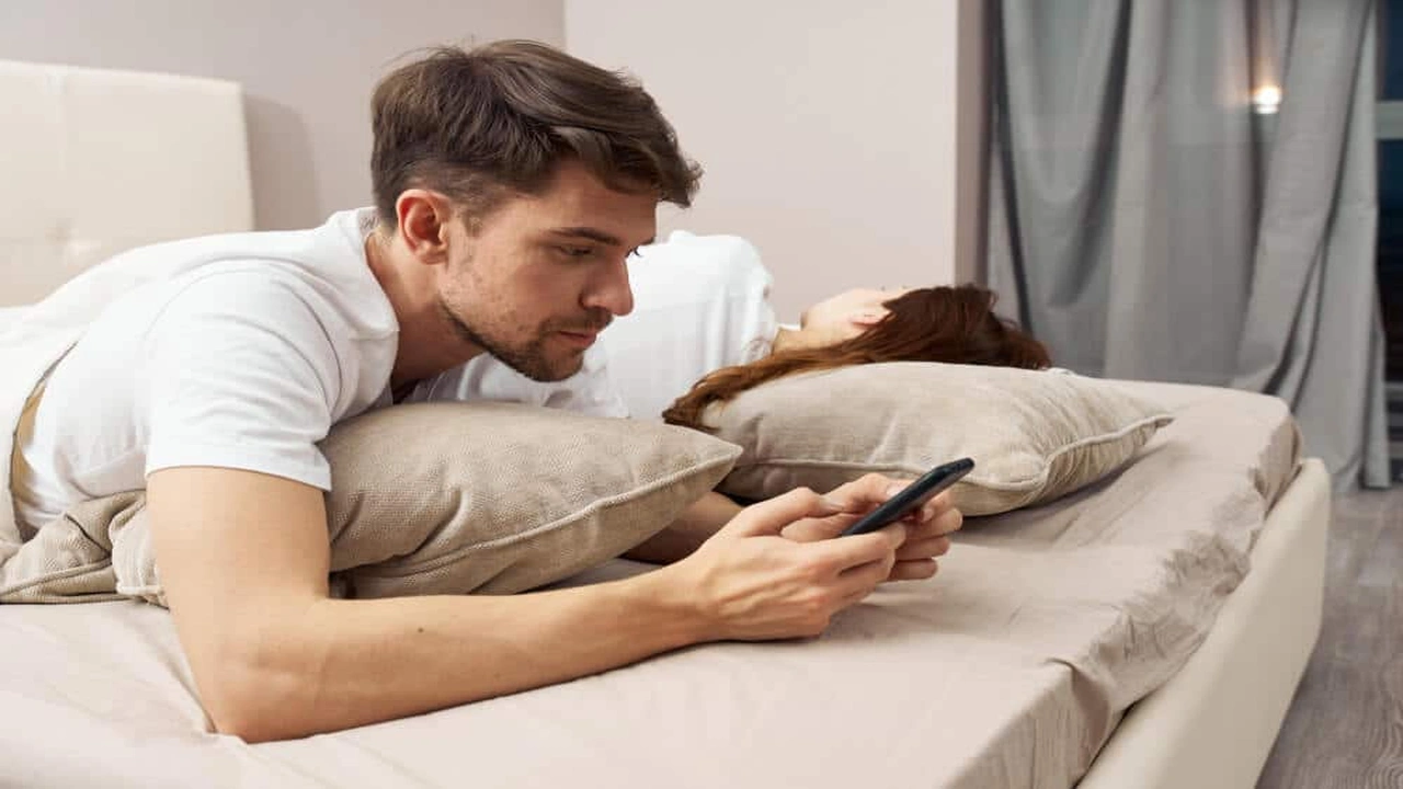 صورة علامات خيانة الزوج في المنام