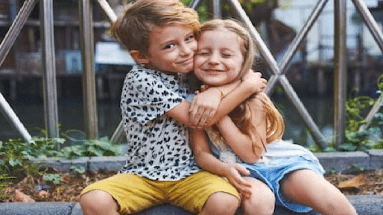 صورة غزل عن الاخ