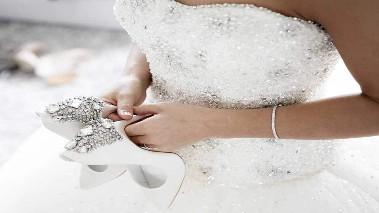 صورة غزل عن اللون الأبيض