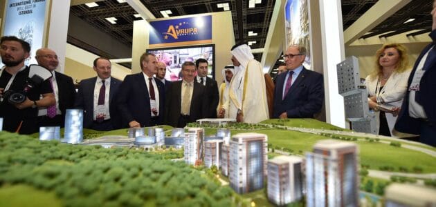 فتح شركة في قطر للاجانب