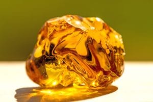 فوائد عطر العنبر