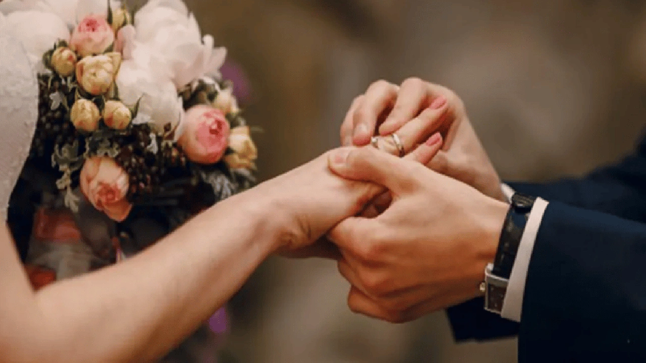 صورة في مثل هذا اليوم زف الفرح لي زوجا