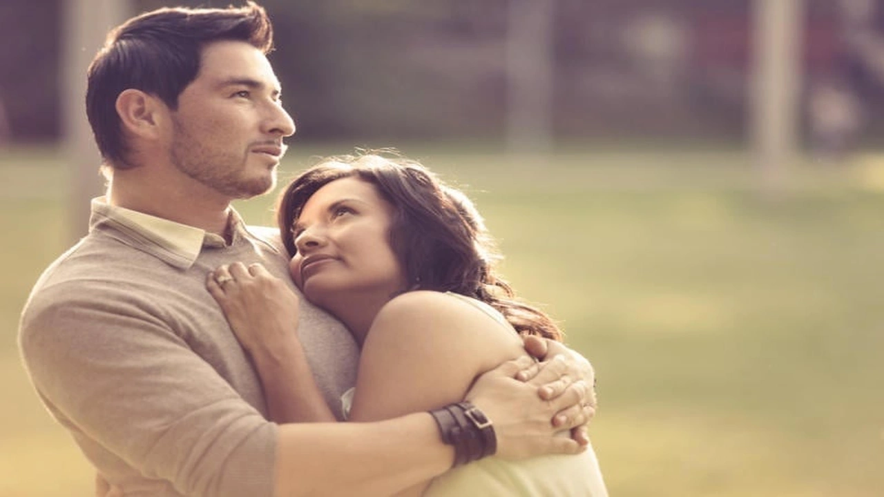 صورة قصة حب جميلة : قصة لشاب وجد فتاة أحلامه في منامه