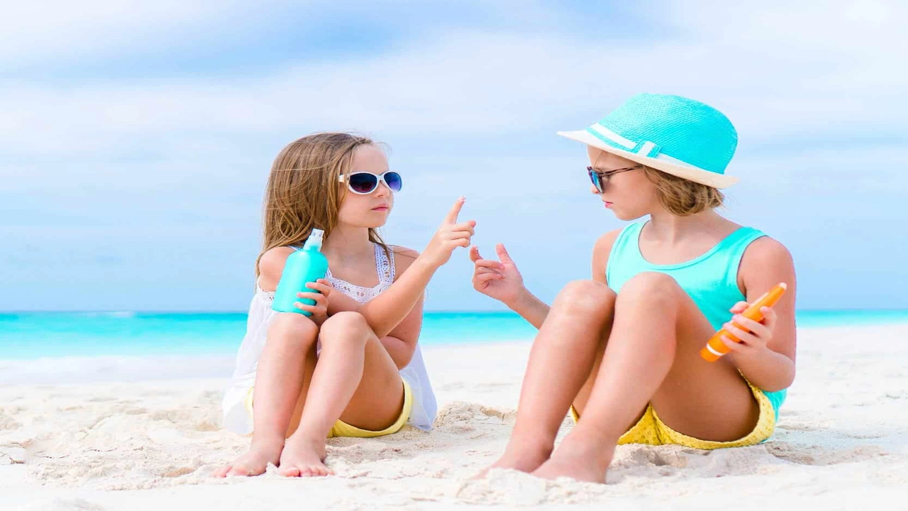 صورة قصة قصيرة عن رحلة الى الشاطئ بالانجليزي