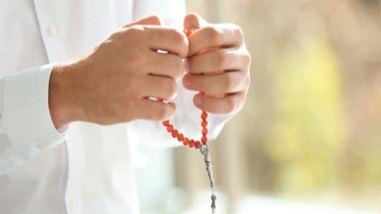 صورة قصص واقعية عن الاستغفار بنية الرزق