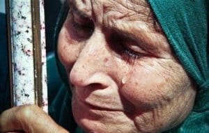 قصص واقعية عن عقوق الوالدين