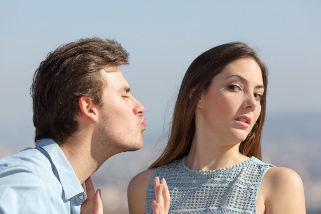 كيف اتعامل مع شخص رفض حبي