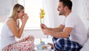 كيف اجعل زوجي يهتم بي