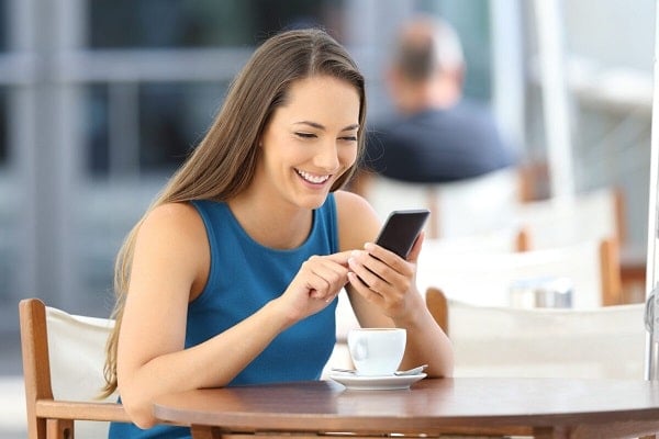 كيف اجعل شخص يحبني عن طريق الواتساب 
