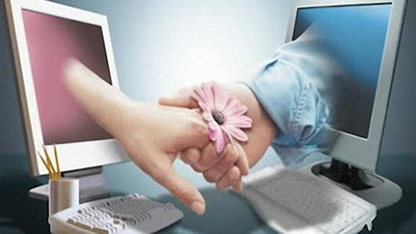 كيف تتحدث مع فتاة لأول مرة