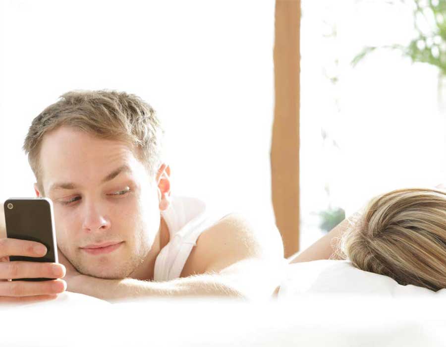 كيف تكتشف المرأة خيانة الزوج