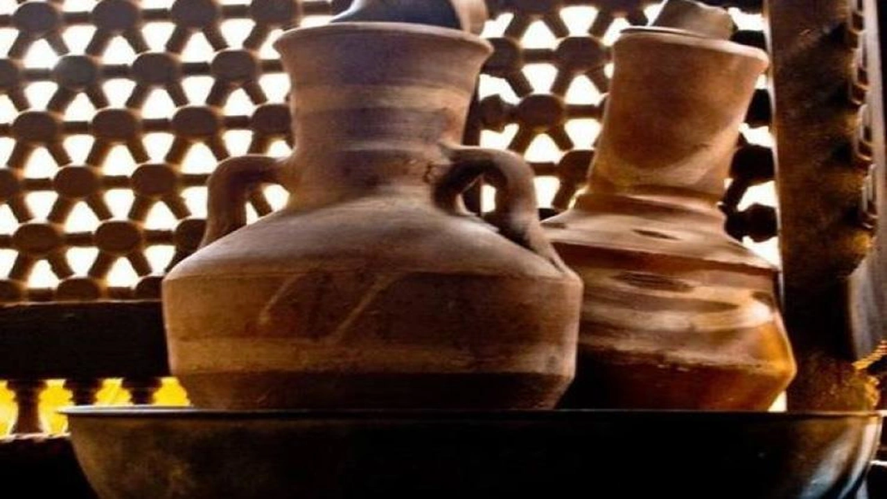 صورة كيف يبرد الفخار الماء