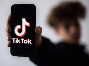 كيفية تحويل عملات تيك توك