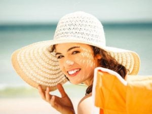 ماسكات لتفتيح البشرة من اسمرار الشمس