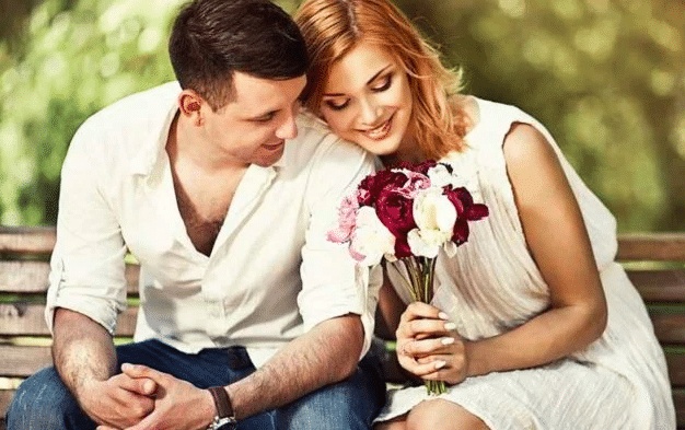 ماهي أقوى علامات الحب عند الرجل