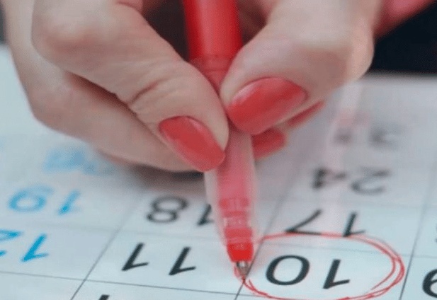 متى تظهر أعراض الحمل بعد التبويض