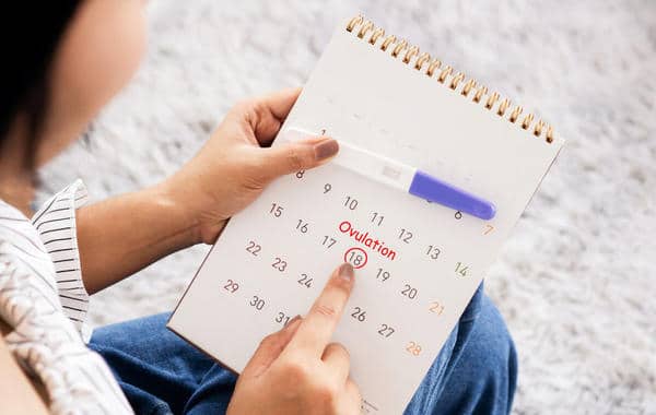 متى تظهر أعراض الحمل بعد التبويض