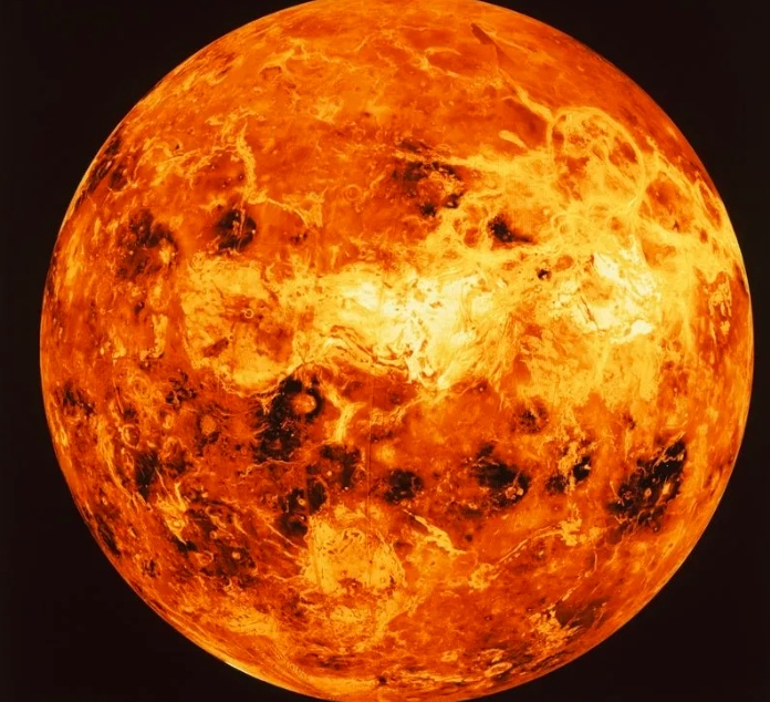 معلومات عن الكواكب