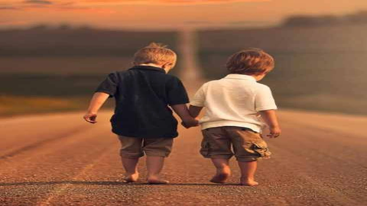 صورة مقدمة عن الصداقة بالانجليزي