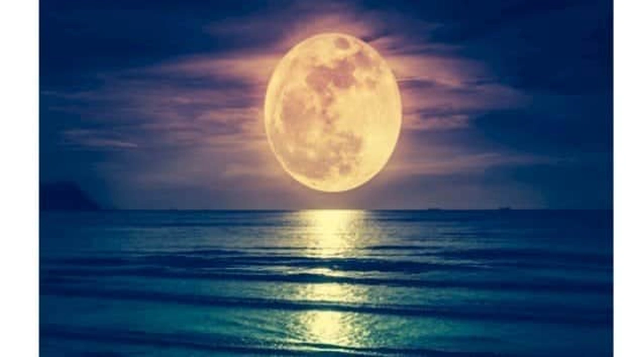 صورة مقدمة وخاتمة عن القمر