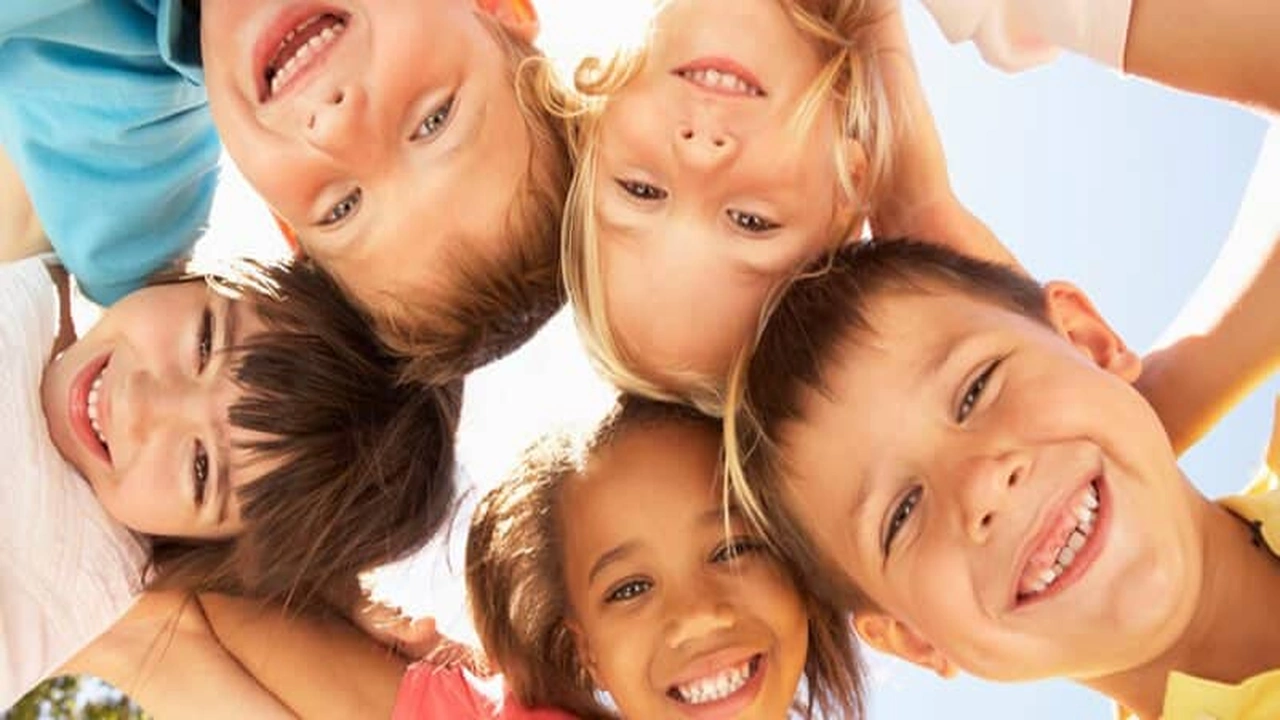 صورة مقدمة وخاتمة عن حقوق الطفل