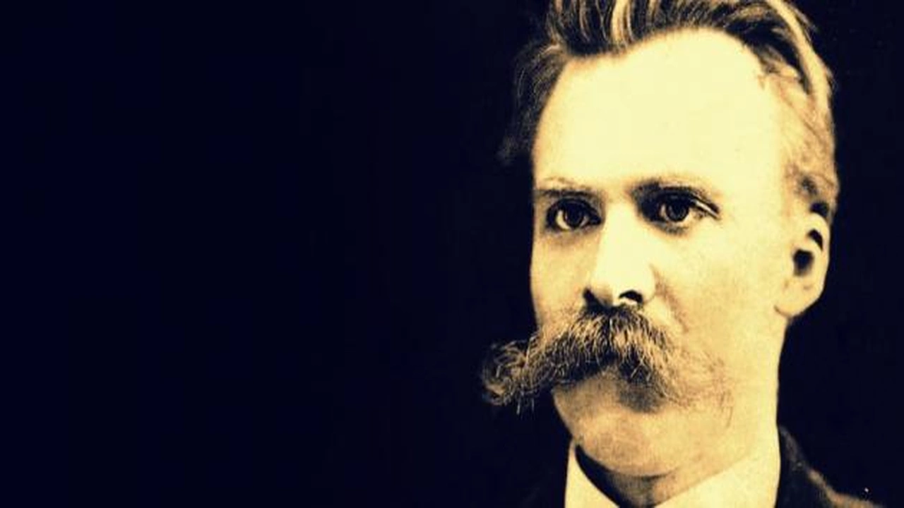 صورة مقولات نيتشه