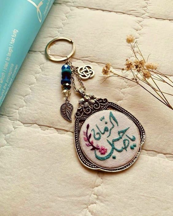 ملصقات هاند ميد