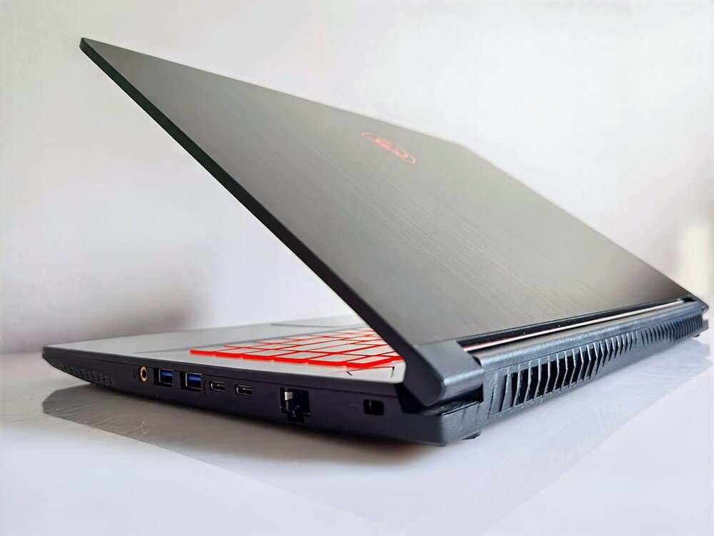 مميزات وعيوب لاب توب msi